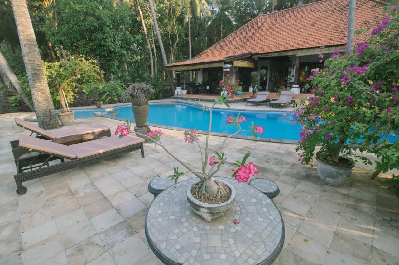 Bali North Beach B&B Tianyar Eksteriør bilde