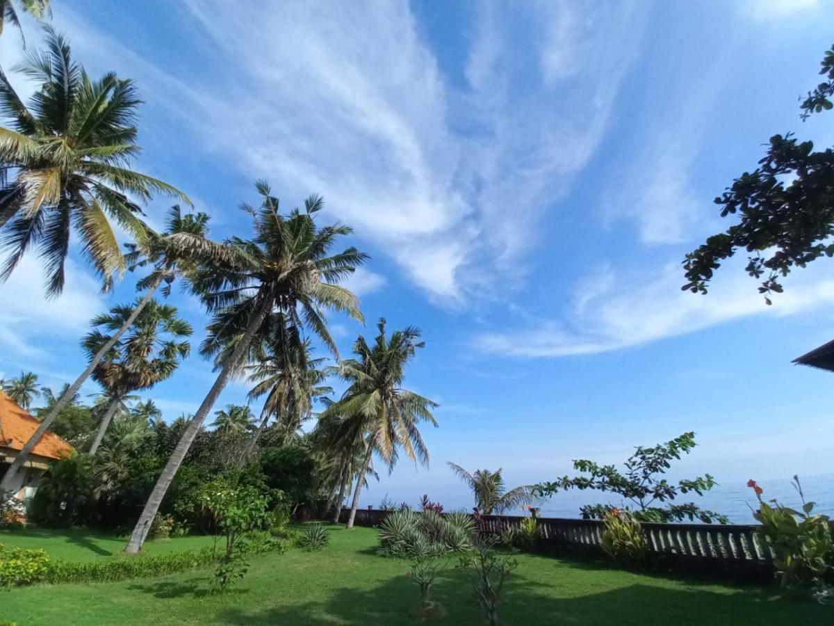Bali North Beach B&B Tianyar Eksteriør bilde