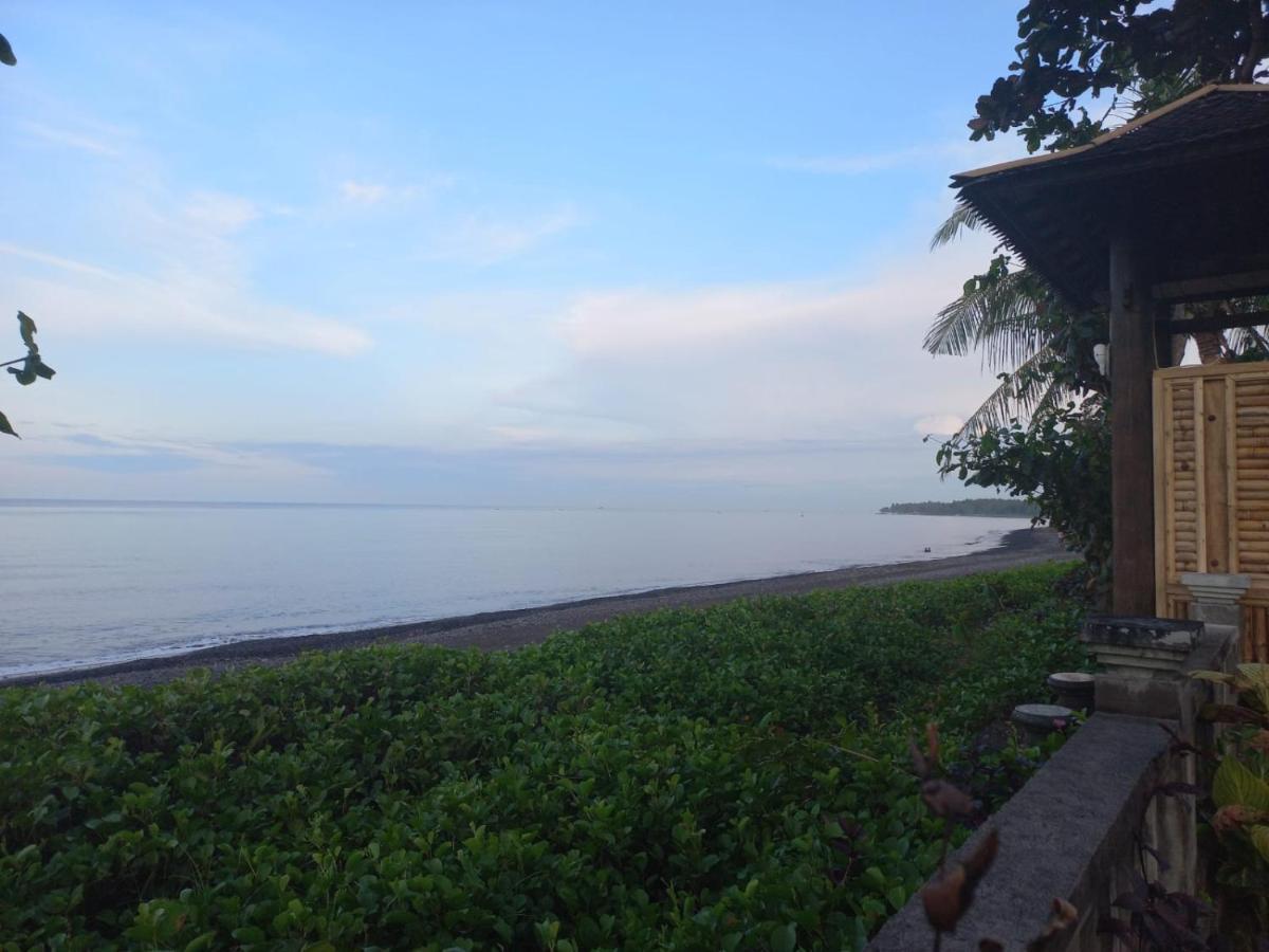 Bali North Beach B&B Tianyar Eksteriør bilde