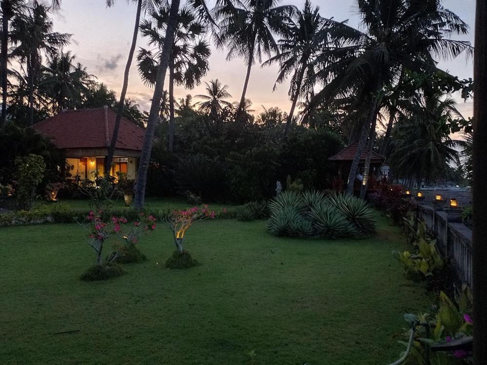 Bali North Beach B&B Tianyar Eksteriør bilde