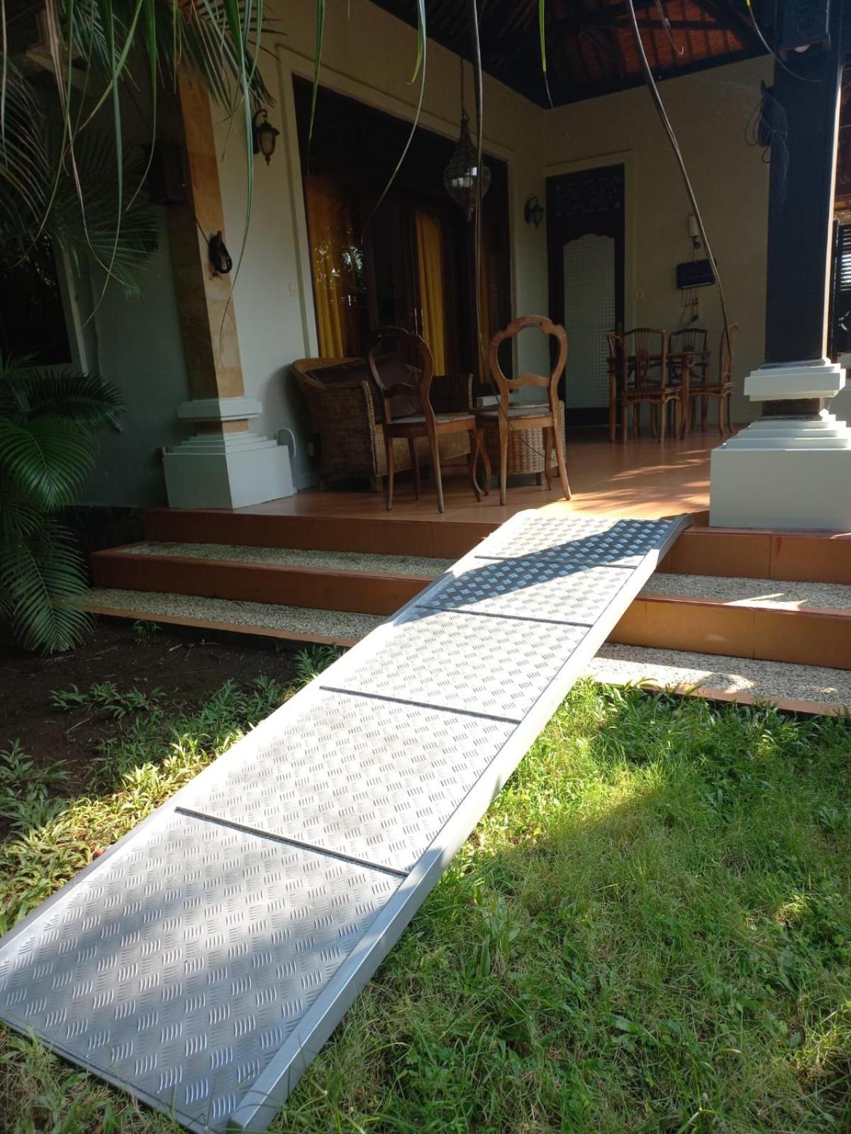 Bali North Beach B&B Tianyar Eksteriør bilde