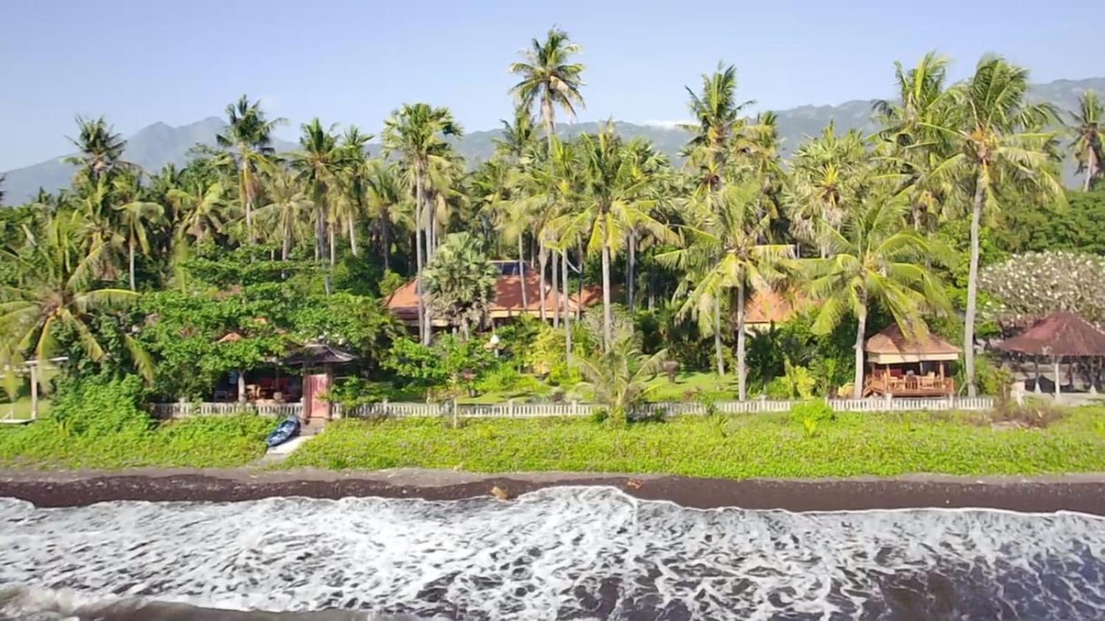 Bali North Beach B&B Tianyar Eksteriør bilde