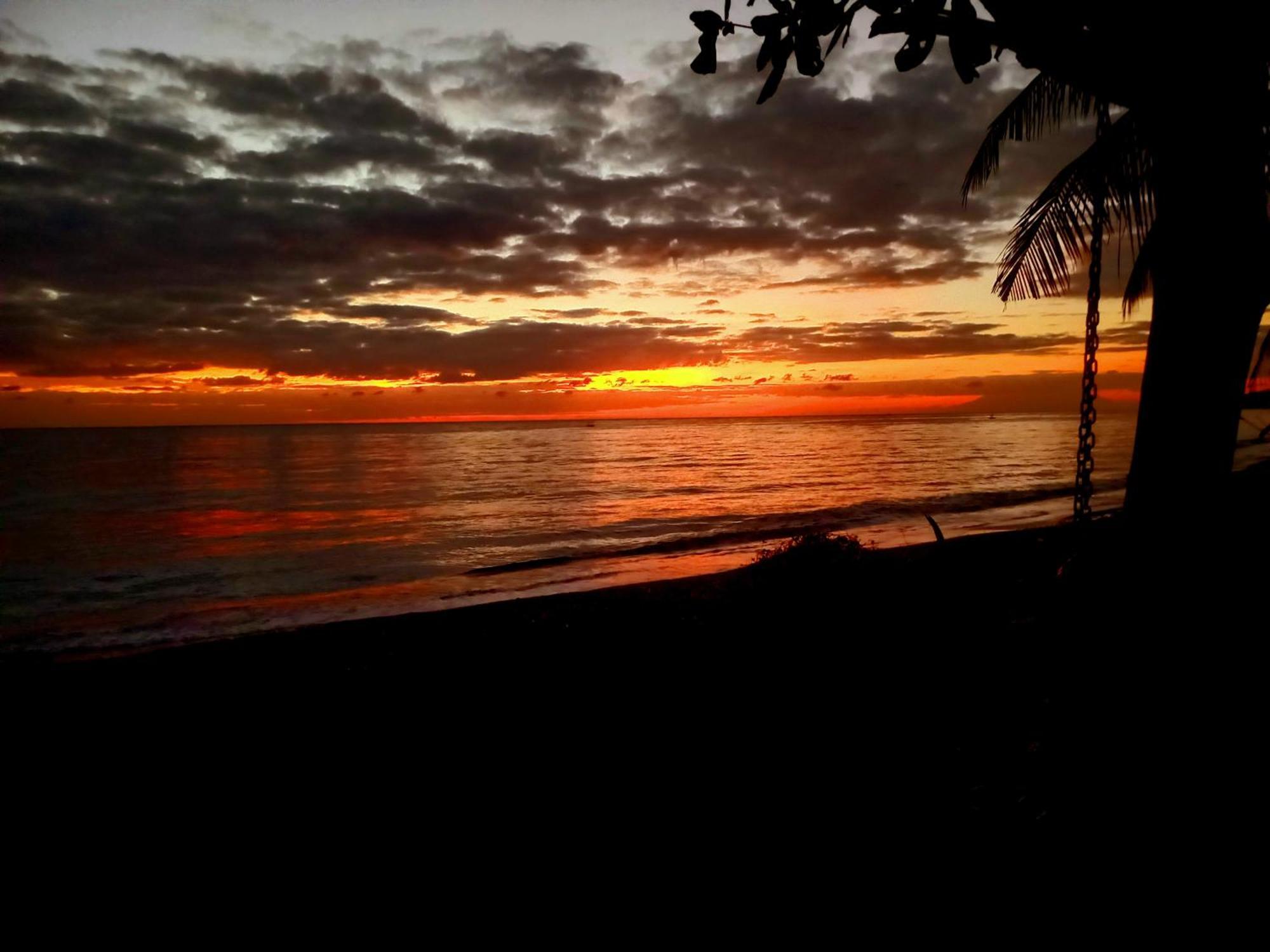 Bali North Beach B&B Tianyar Eksteriør bilde